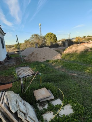 Excavación y movimiento de tierras /Miniexcavadora