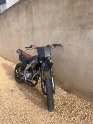 Derbi drd pro  Supermotard Negra/Roja