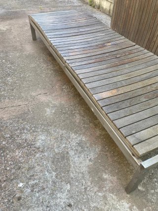 Mesa y bancos de jardín y regalo HAMACA y PELICANO