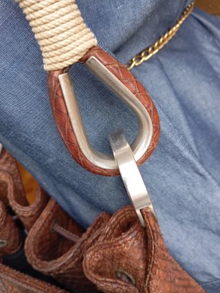 Bolso de cuero marrón