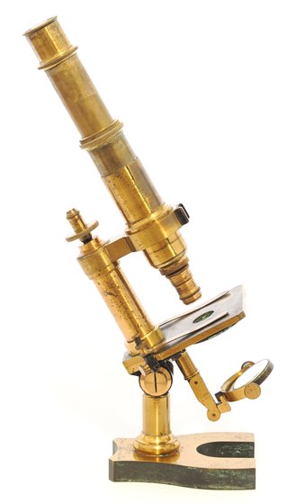 Microscopio antiguo Nachet (c.1870)