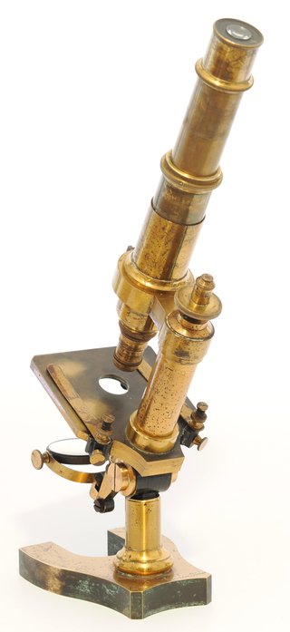 Microscopio antiguo Nachet (c.1870)