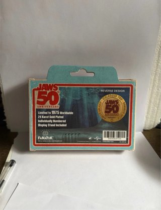 Moneda Jaws 50 Aniversario Chapada en Oro 24K