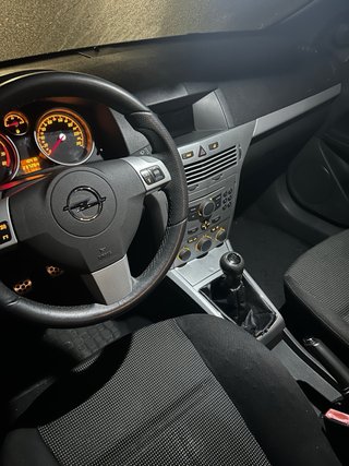 Opel Astra GTC 2007