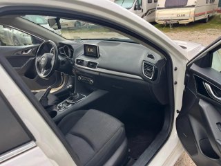 Mazda 3 2015