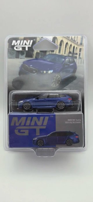 Mini GT BMW M5 Touring Marina Bay Blue