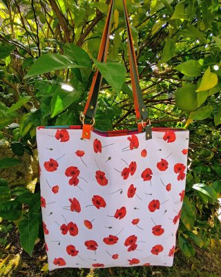 Bolso reversible hecho a mano.Asas en piel.