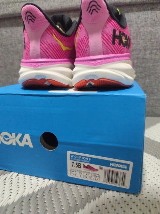 A ESTRENAR, Zapatillas hoka crifton 9