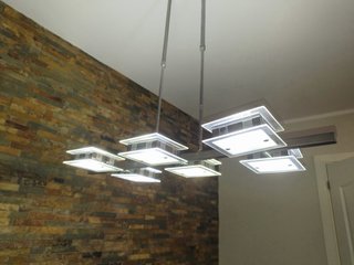 Lampada da soffitto moderna in metallo e pietra