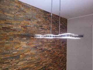 Lampada da soffitto moderna in metallo e pietra