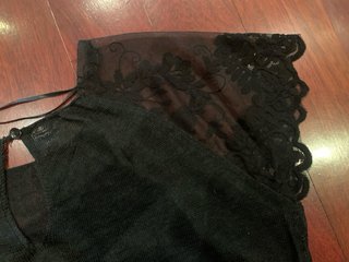 Camiseta negra manga corta encaje