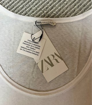 Zara camiseta blanca + falda vaquera elástica * M