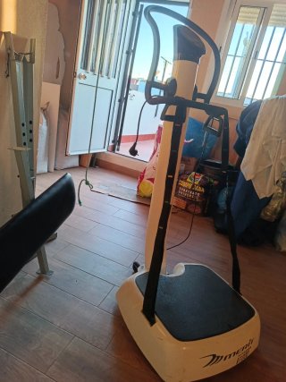 Plataforma Vibratoria Merit Fitness V1000