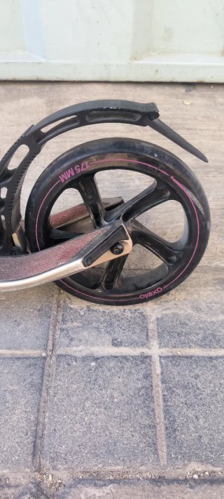 Patinete infantil  rosa y plateado. Oxelo midi 9