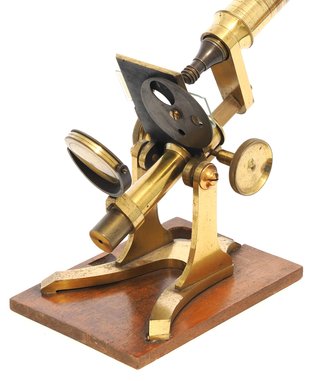 Microscopio antiguo inglés (c.1860)