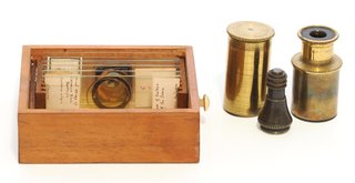Microscopio antiguo inglés (c.1860)