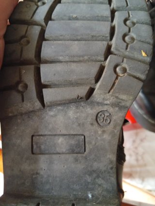 Botines negros con cordones