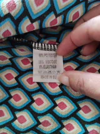 Blusa estampado geométrico talla S