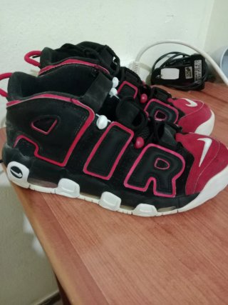 Zapatillas Nike Air Jordan Negras y Rojas