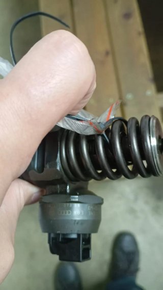 Inyector bomba grupo VAG 038130073BN