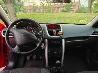Peugeot 207 2013