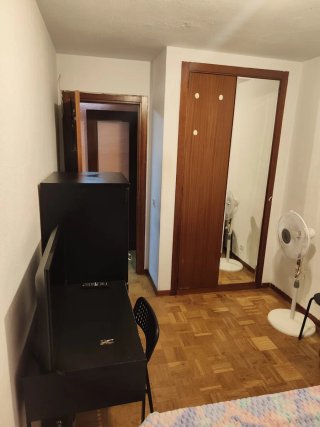 Se alquila habitación
