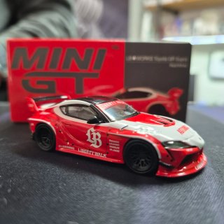 Mini GT LB Works Toyota GR Supra Rojo/Blanco de segunda mano por