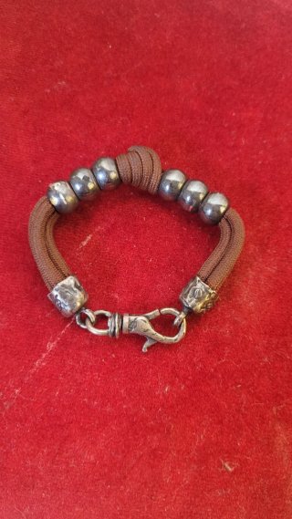 Pulsera Plata y Cuerda Marrón