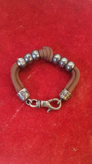 Pulsera Plata y Cuerda Marrón