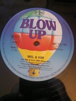 2 Vinilos Megamix: Bananarama y Mel & Kim
