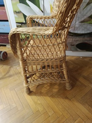 Sillón de mimbre estilo peacock