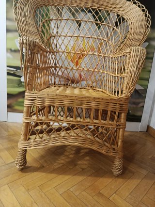 Sillón de mimbre estilo peacock