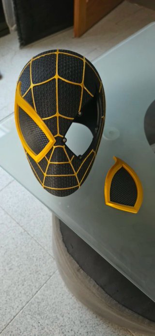 Máscara Spiderman Negra y Dorada