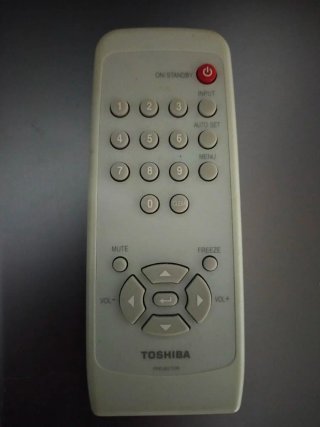 Proyector Toshiba TDP-S8