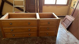 Armarios empotrados de madera.