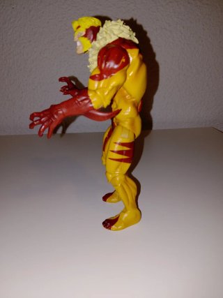 Figura Marvel Select Sabertooth