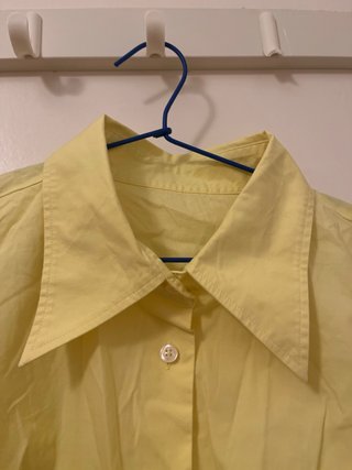 Blusa sin mangas amarilla