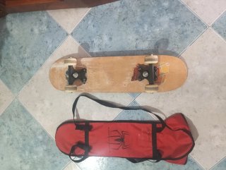 Monopatín con funda Spiderman