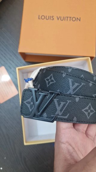 Nuova cintura Louis Vuitton