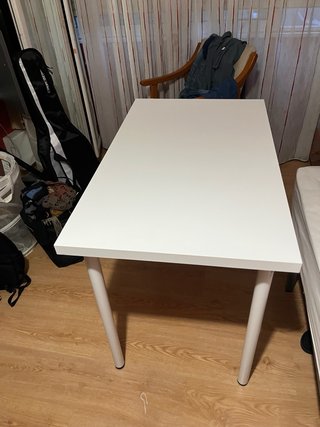 Escritorio blanco metal y madera