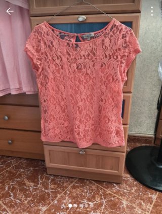 Blusa rosa de encaje