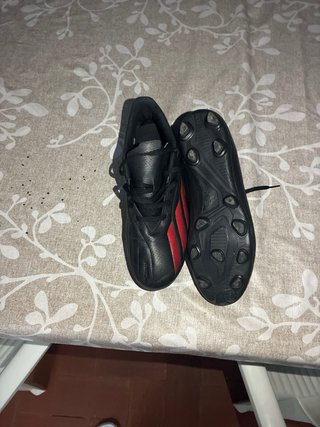 Zapatillas de tacos fútbol negro/rojo