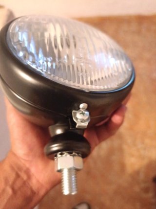 Faro Tractor Rinder E9
