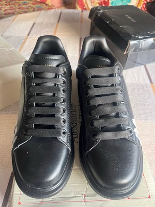 Alexander McQueen Graffiti Negras Nuevas