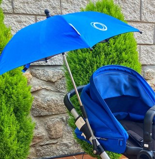 Bugaboo Sombrilla Azul UPF 50+. Venta en persona.
