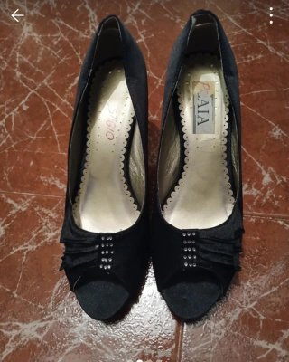 Zapatos de salón negros raso brillantitos