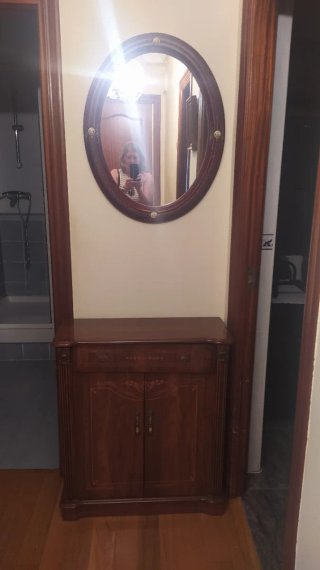 Mueble recibidor con espejo