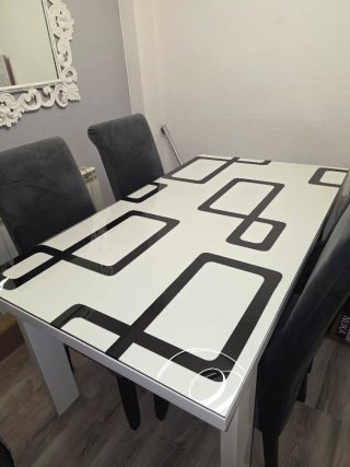 Mesa de salón cristal blanco y negro