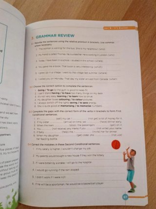 English for Early Years Teachers