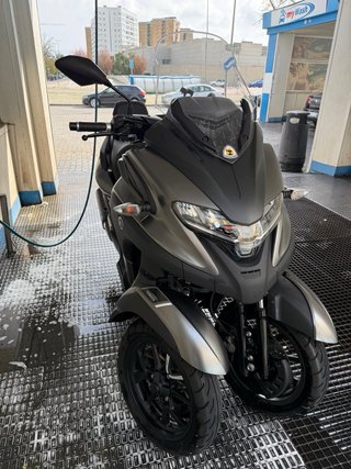 Yamaha Tricity 300cc Gris Automática